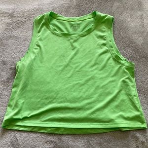 Cleo Dylan Muscle Crop 💚